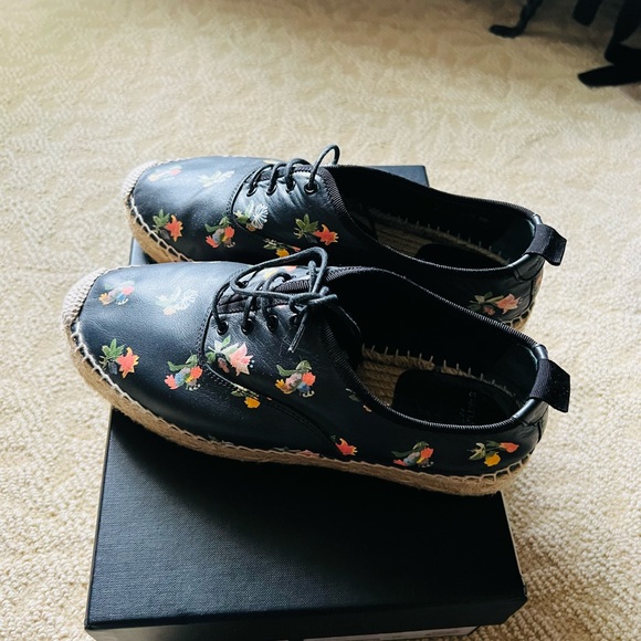 Saint Laurent Leather Low Top Floral Espadrilles Sneakers - Picture 7 of 16